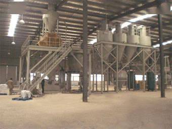 前三季度建材生產增速轉正，行業利潤恢復至去年同期水平，工礦機械設備銷售迎來新機遇